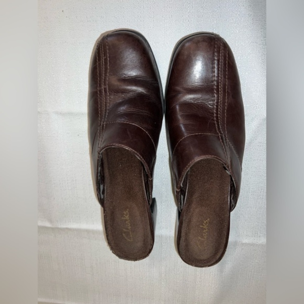Clarks, size 8 M